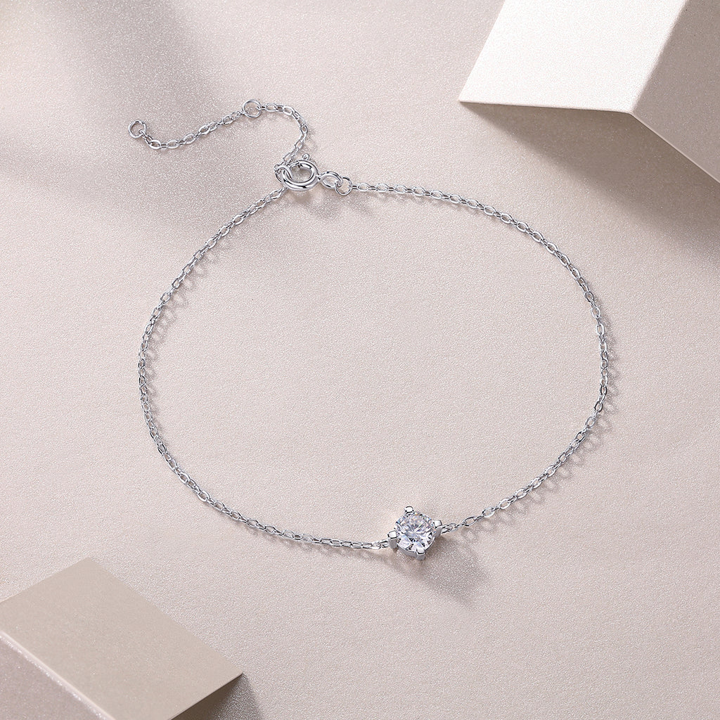 Soleil Moissanite Chain Bracelet detail — cross-link chain close-up, House of Ugarit