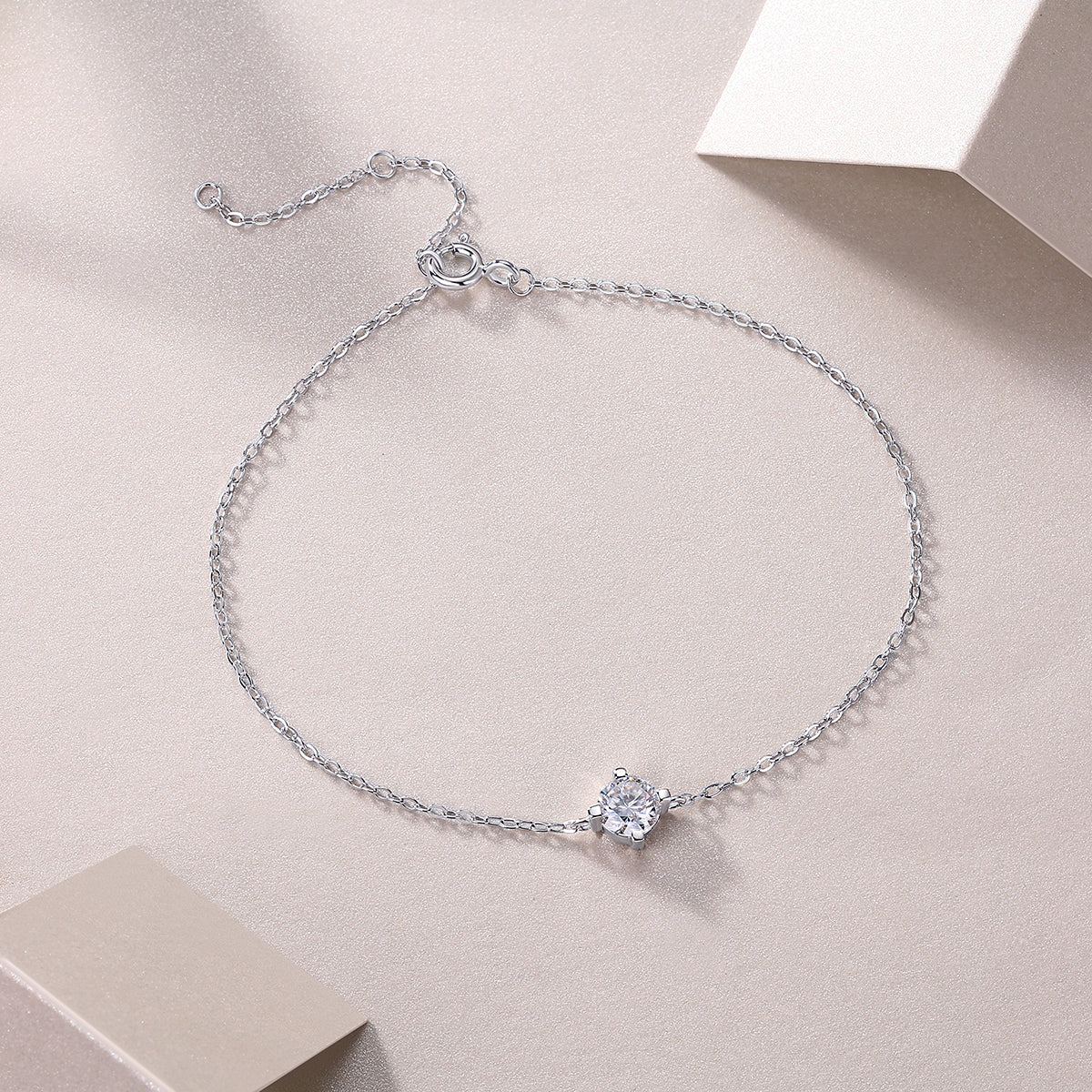 Soleil Moissanite Chain Bracelet detail — cross-link chain close-up, House of Ugarit