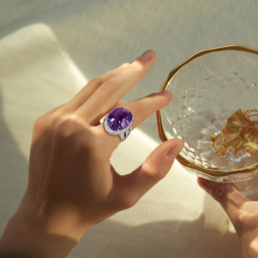 Amara Amethyst Statement Ring detail — amethyst centre stone close-up, House of Ugarit